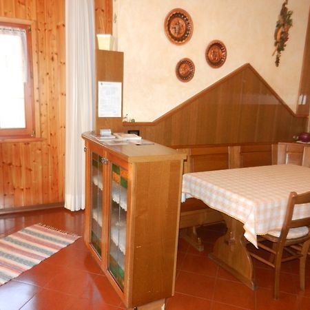 Casa Elda Apartment Isolaccia Bagian luar foto