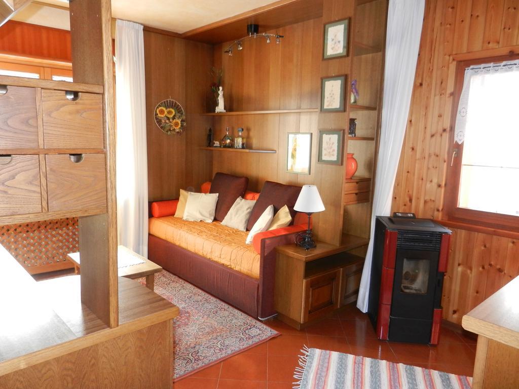 Casa Elda Apartment Isolaccia Bagian luar foto