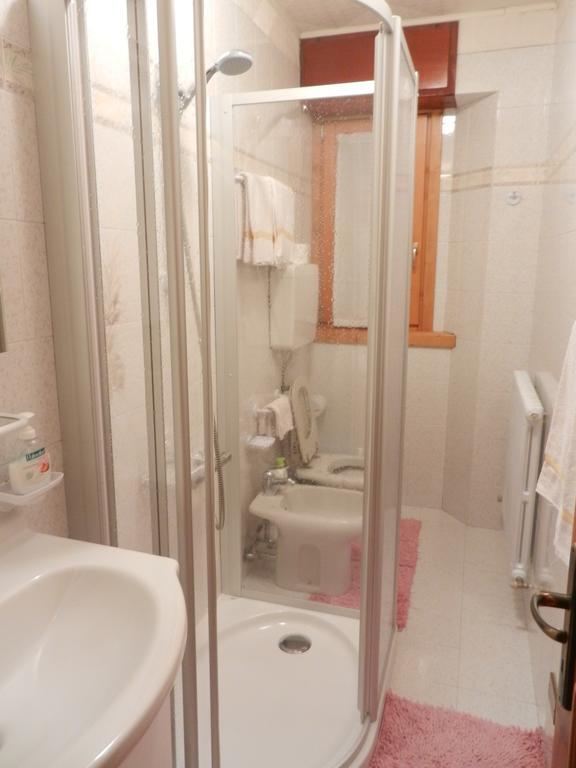 Casa Elda Apartment Isolaccia Bagian luar foto