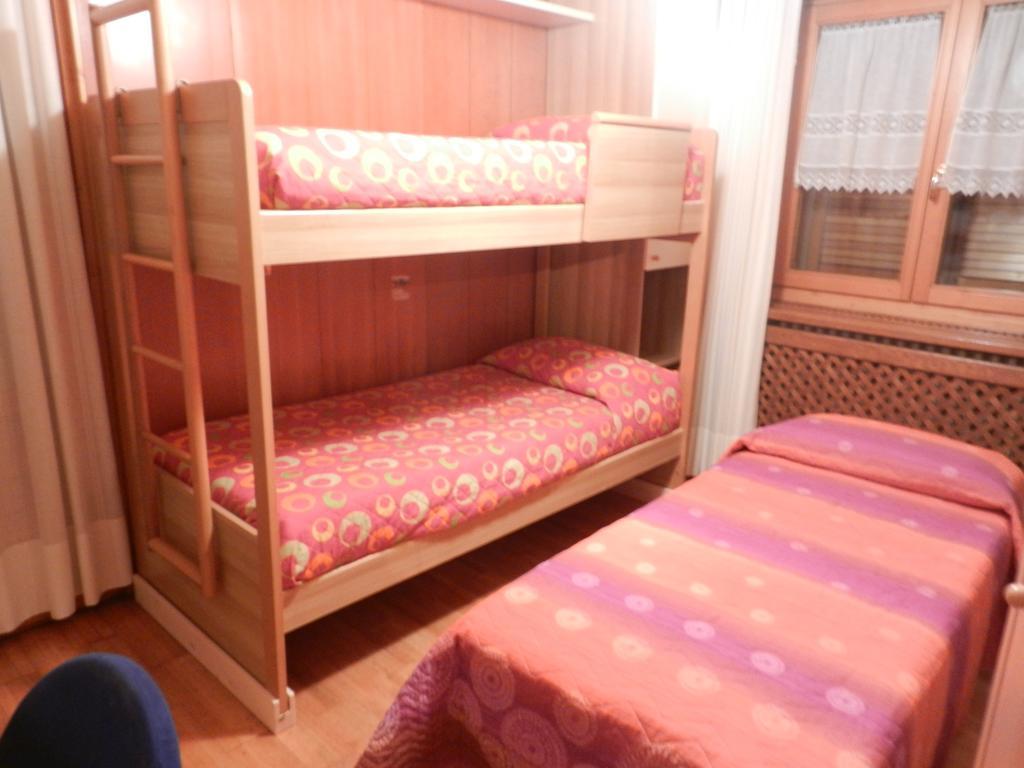 Casa Elda Apartment Isolaccia Bagian luar foto