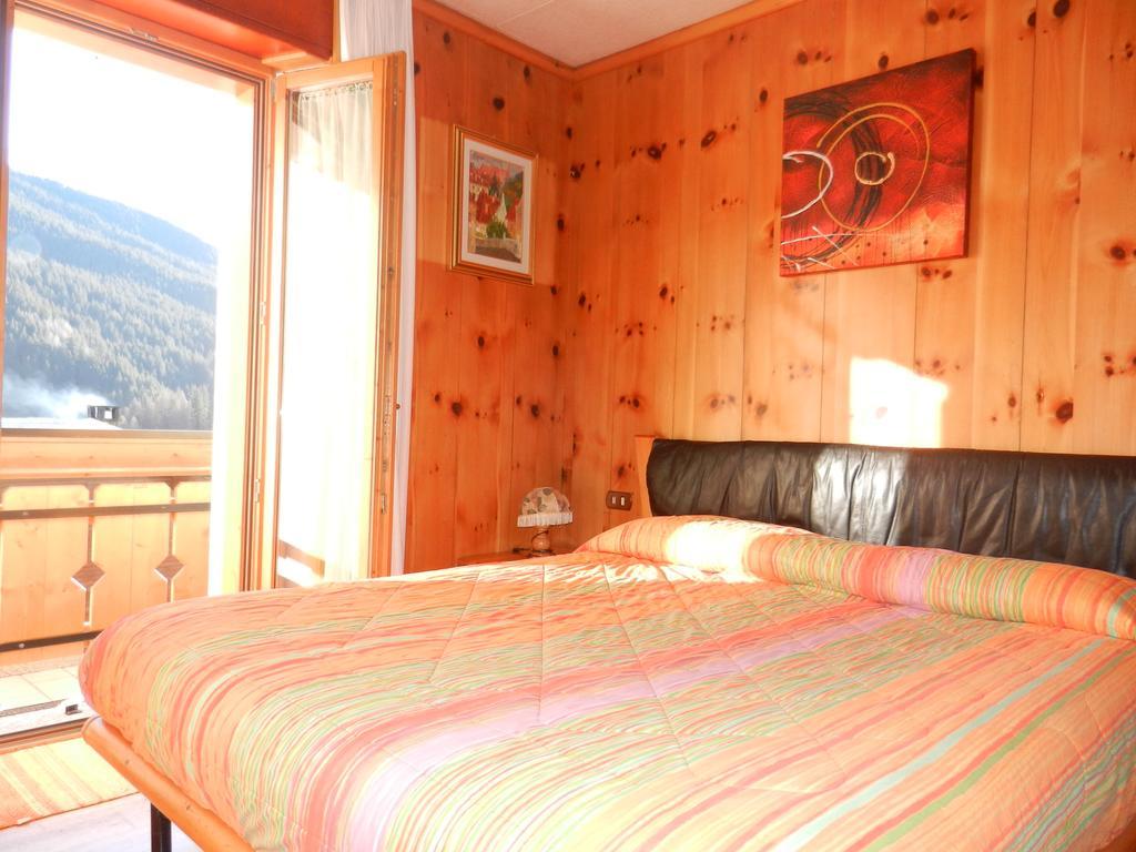 Casa Elda Apartment Isolaccia Bagian luar foto